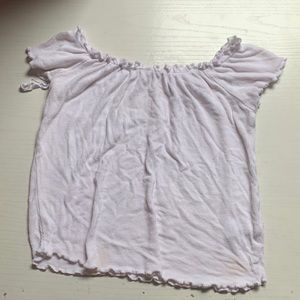 Off the shoulders white shirt🤍